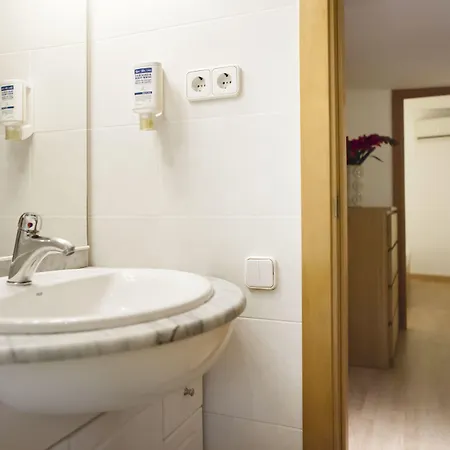 Hotel Ramblas Pasaje Bacardi 3*